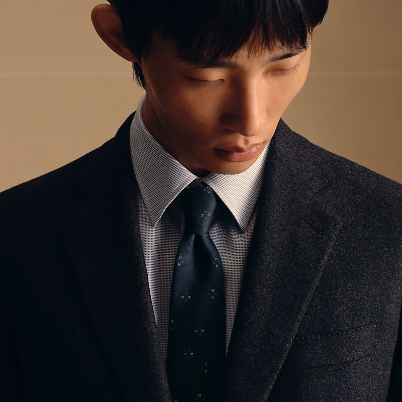 HERMES Pétales エルメス ペタル シルクタイ 7 cm 《ペタル》 - グレー | Hermès - エルメス-公式サイト